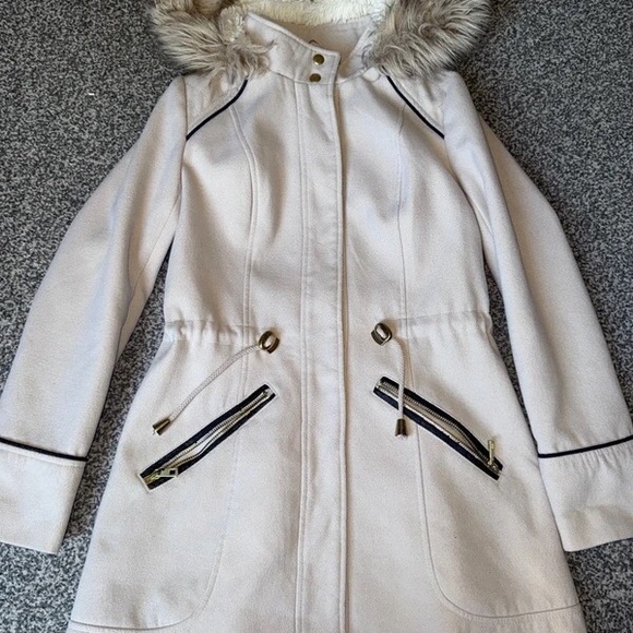 Atmosphere Cream Trench Coat with Fur Trim - Picture 1 of 8